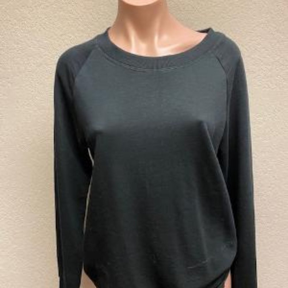 Medium sweatshirts